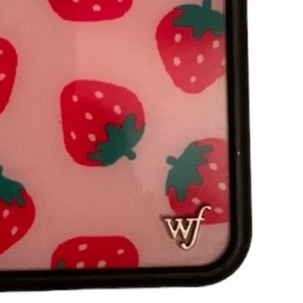 WILDFLOWER iPhone XR Case - Strawberry